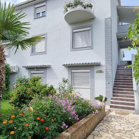 Bella Nina Apartments シロ エクステリア 写真