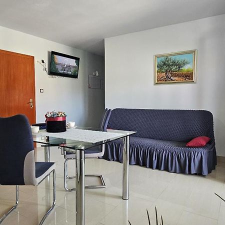 Bella Nina Apartments シロ エクステリア 写真
